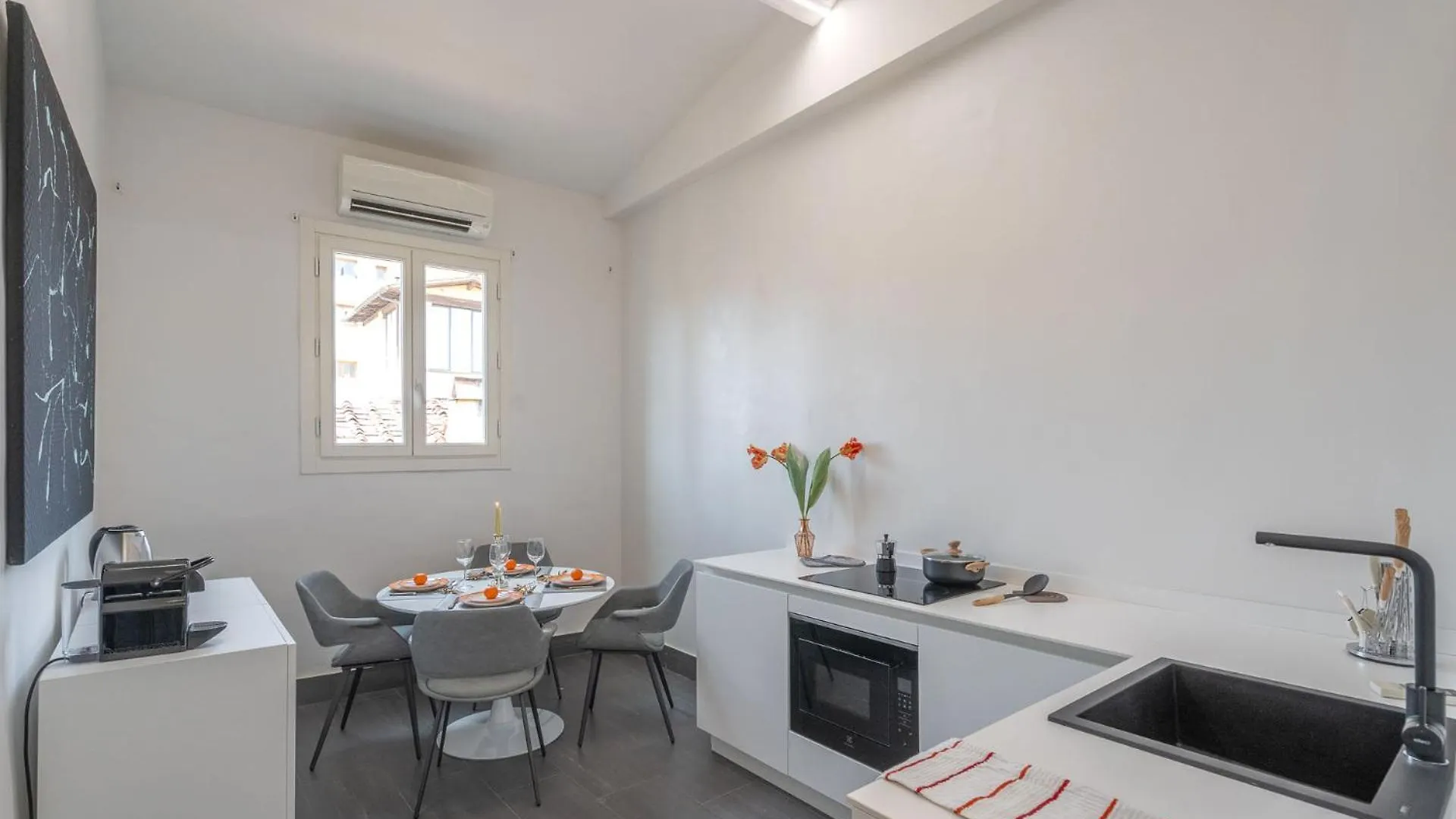 Explore Florence, Your Unforgettable Stay At Via Giraldi House