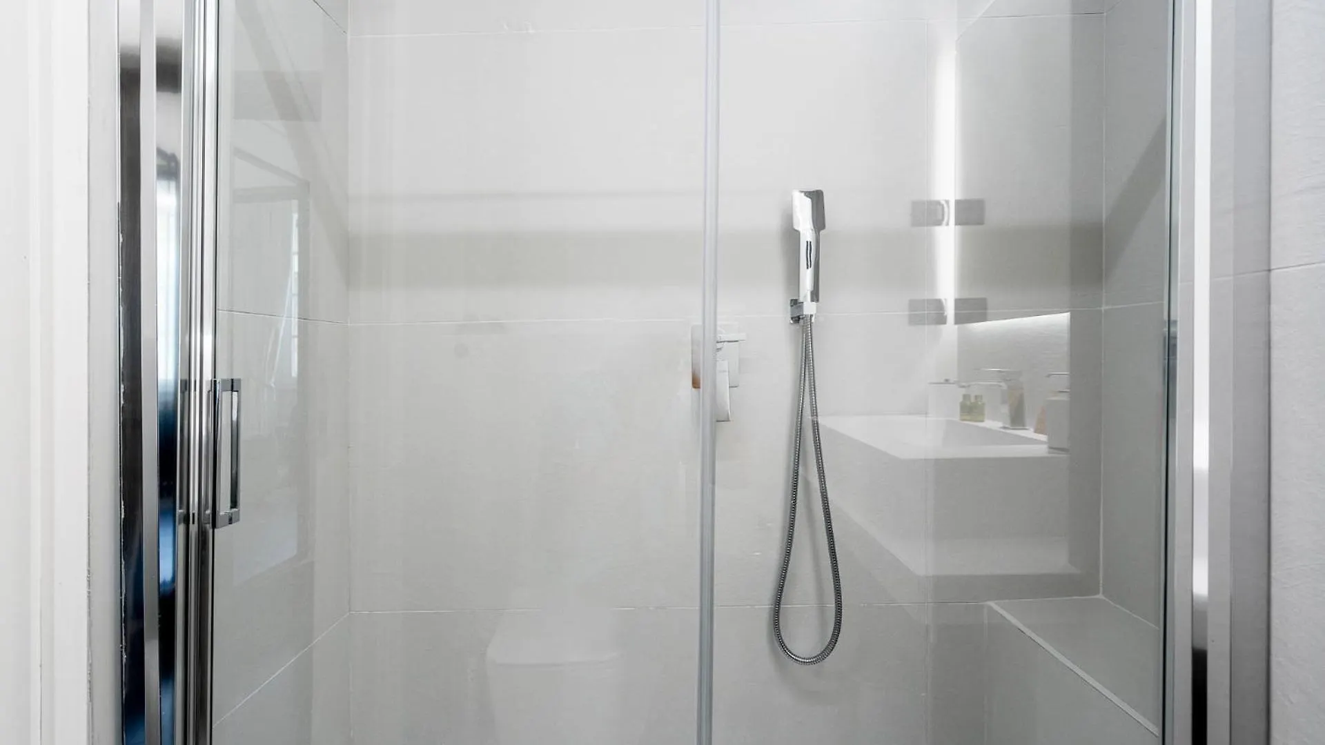 Explore Florence, Your Unforgettable Stay At Via Giraldi House Apartament
