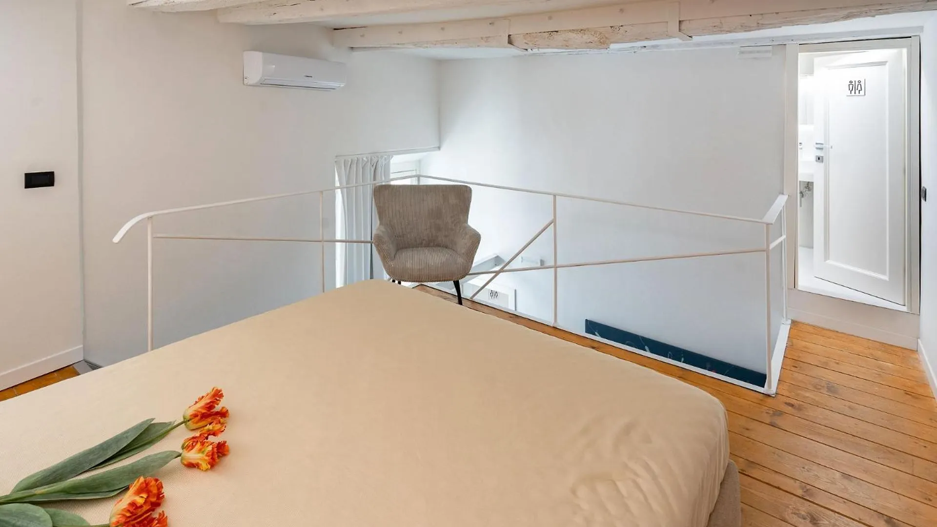 Explore Florence, Your Unforgettable Stay At Via Giraldi House Apartament
